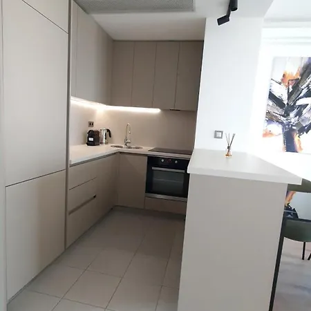 37th Floor - Skyview Oasis - C Апартаменты *